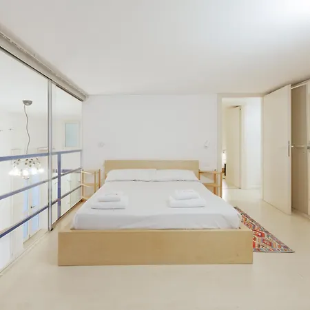 Sant'agostino - Charming Retreat 210m From M2 Apartment Milan